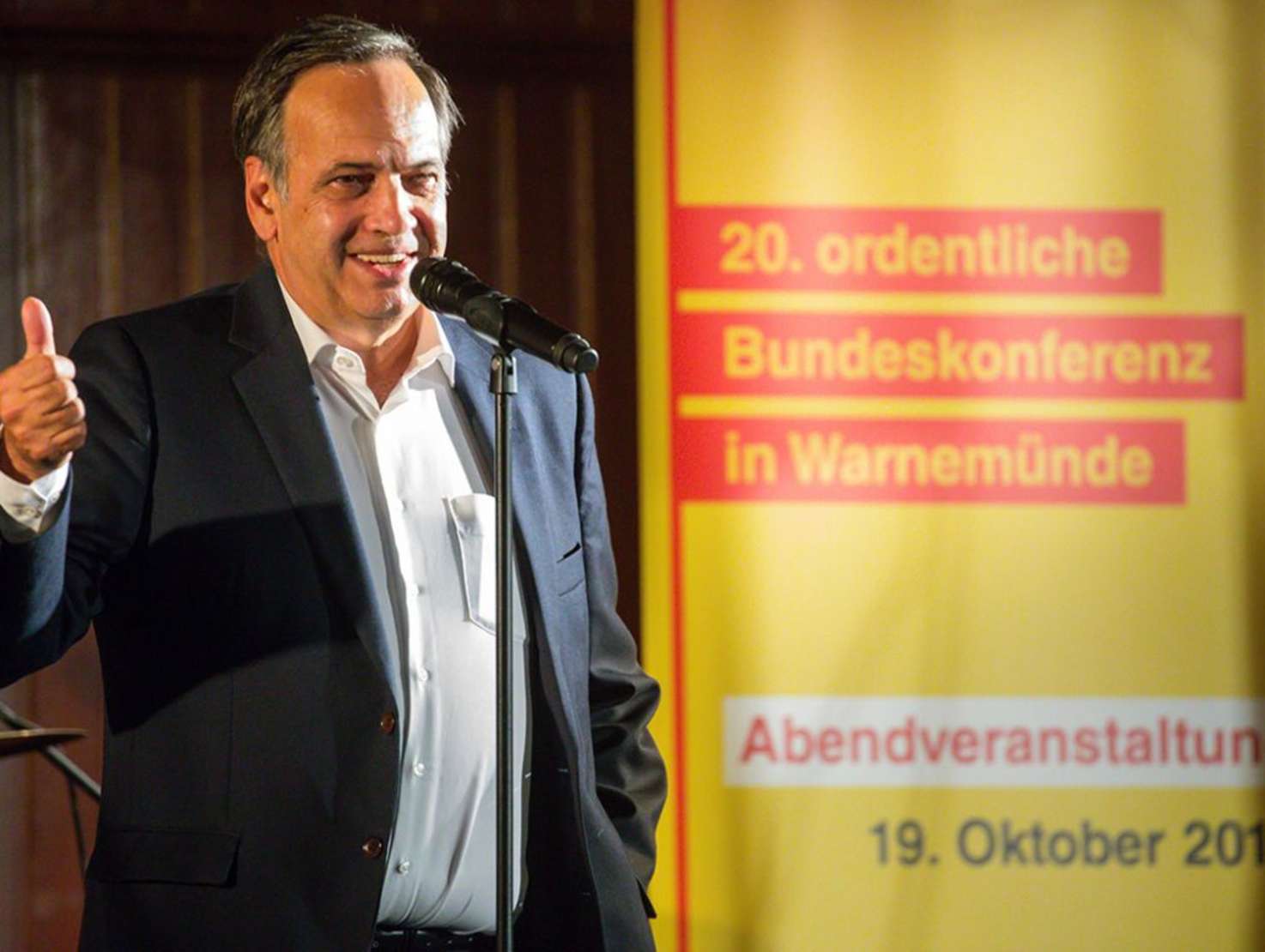 Der neue alte ASB-Bundesvorsitzende Knut Fleckenstein nach seiner Wiederwahl bei der Bundeskonferenz in Warnemünde. Foto: ASB/Hannibal