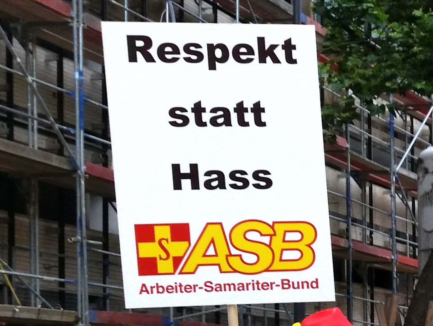 ASB Hamburg unterstützt "Hamburg steht auf - gegen Rechtsextremismus und neonazistische Netzwerke". Foto: ASB NRW.